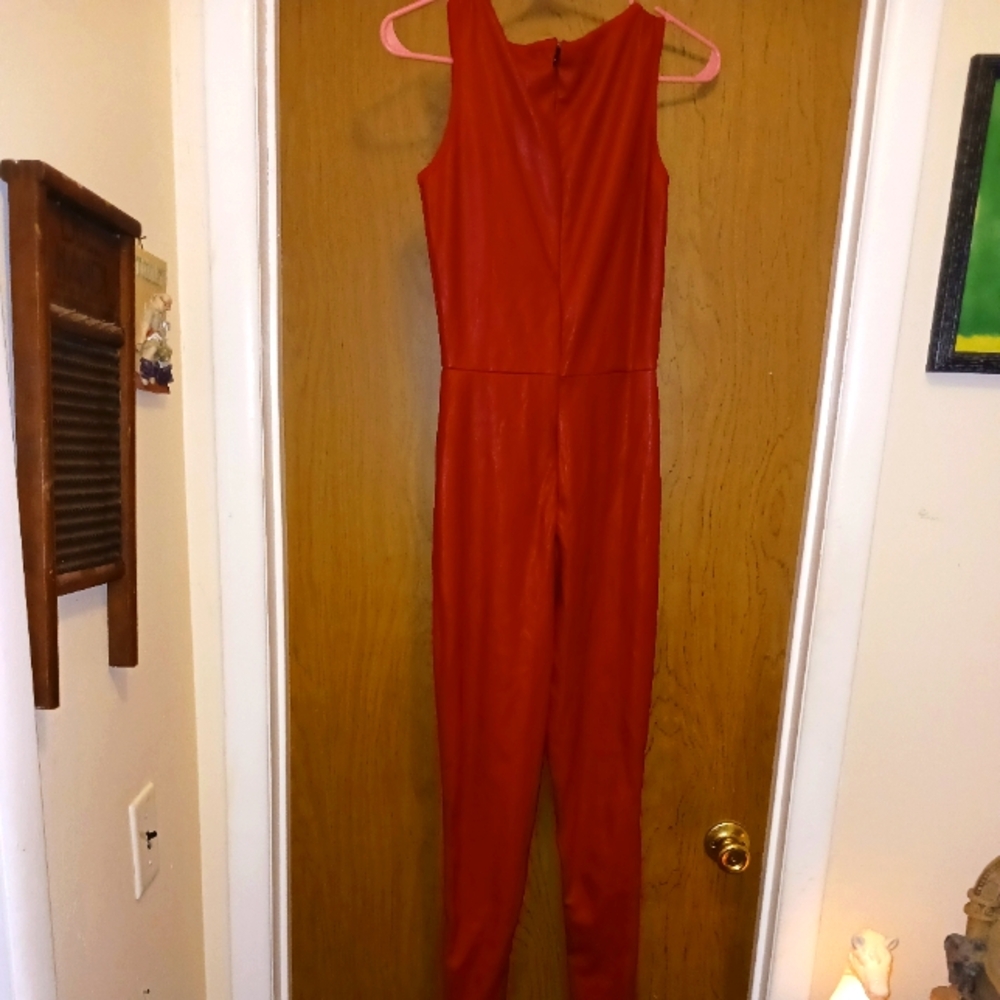 PRETTY LITTLE THING RED STRAP JUMPSUIT,  PLEATHER, NWT, USA SIZE 4,  VALENTINES